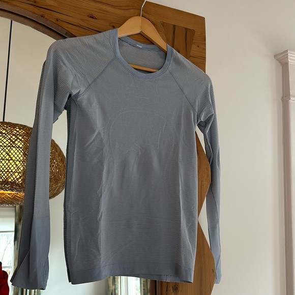 lululemon athletica Tops - Lululemon long sleeve shirt